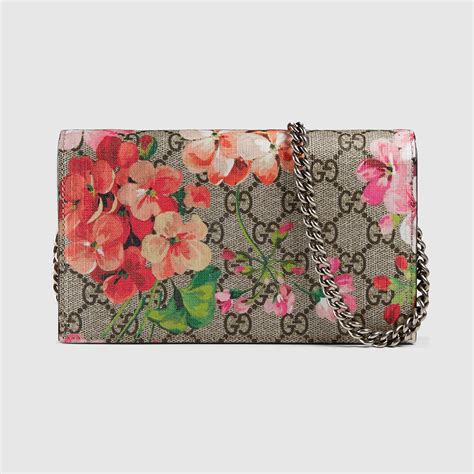 gucci gg blooms supreme chain wallet multi rose